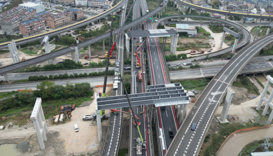 千噸鋼骨鑄通途，恒馳鋼構(gòu)助力甬臺溫高速完美“跨越”